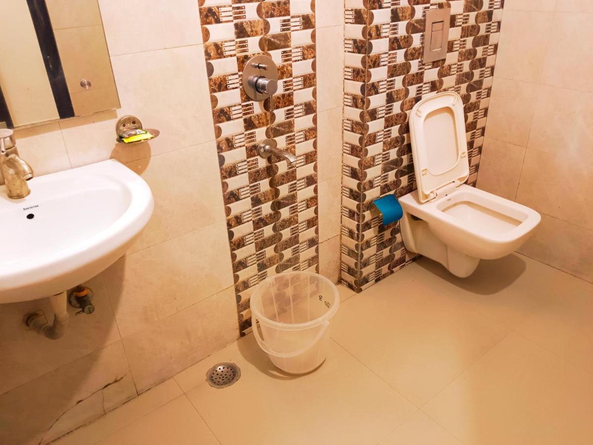 Hotel De Tark Near Igi Airport Delhi New Delhi Exterior photo